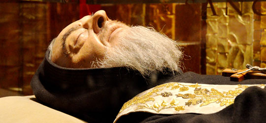 Le facoltà paranormali di Padre Pio Salma Padre Pio